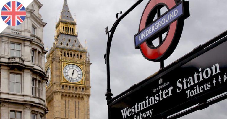 Big Ben et la station de métro Westminster à Londres