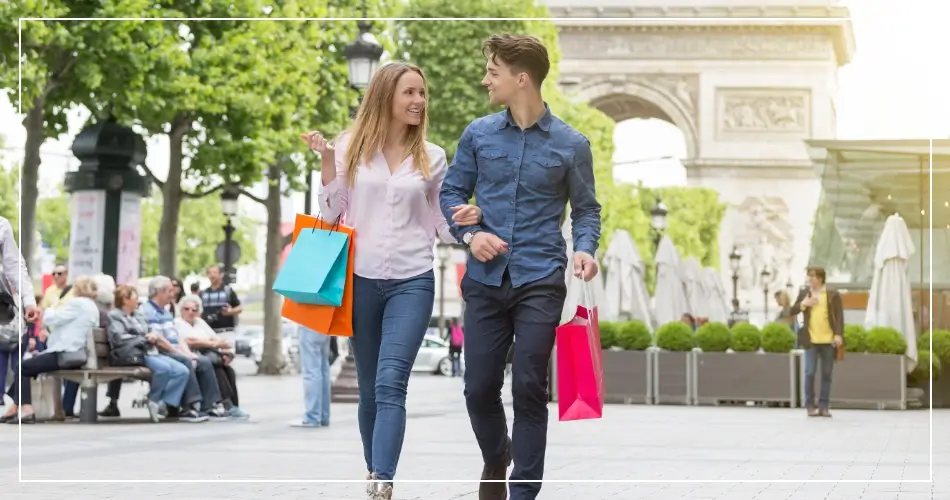 Shopping day, couple d'expatriés français à Paris